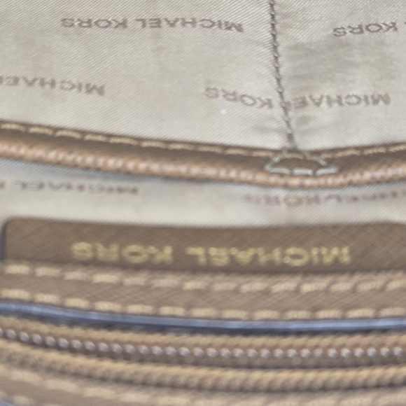 Michael Kors Jet Set  Saffiano Leather Tote - Picture 11 of 11